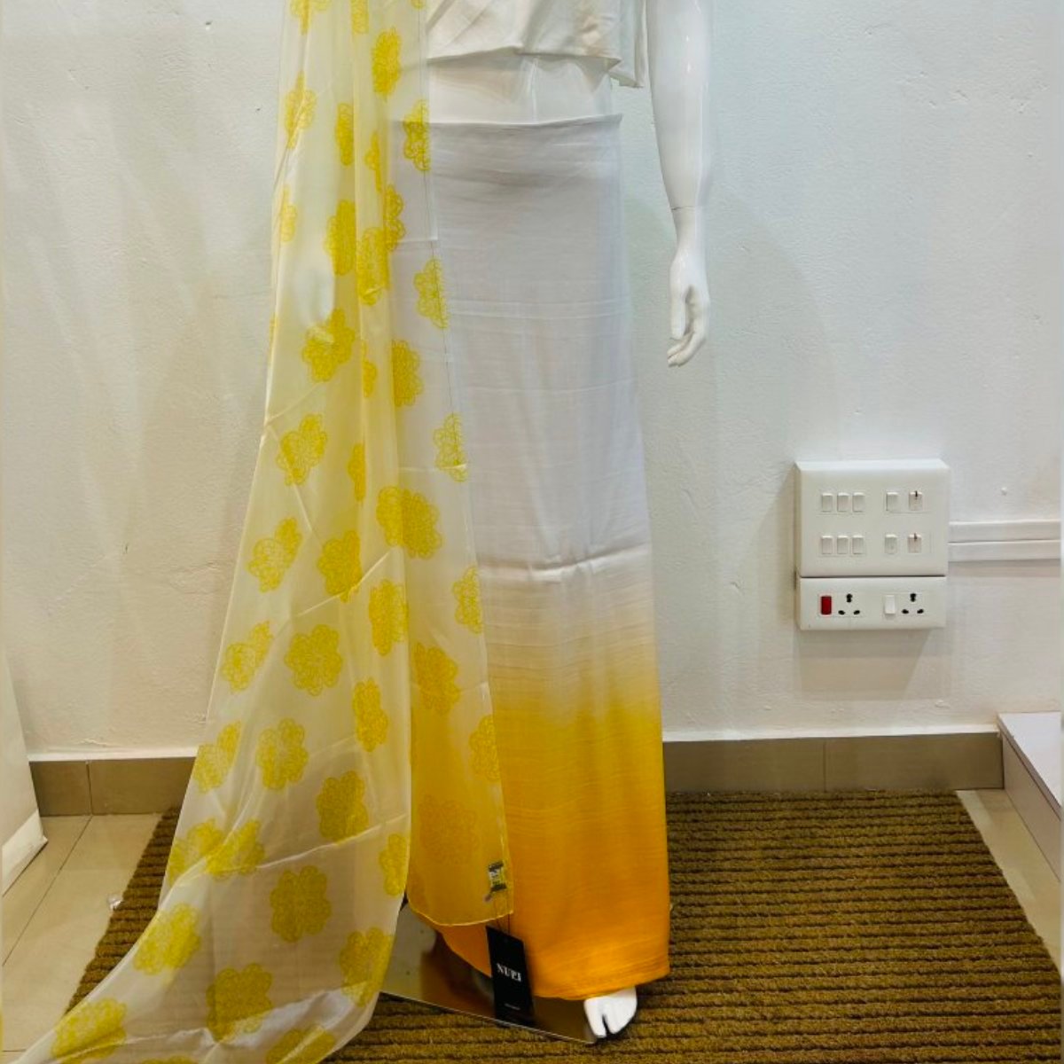 Phanek saree outlet