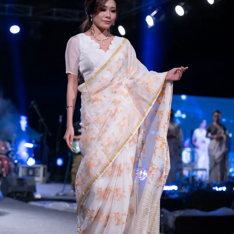 Leikol Saree - Peach Sorbet on White